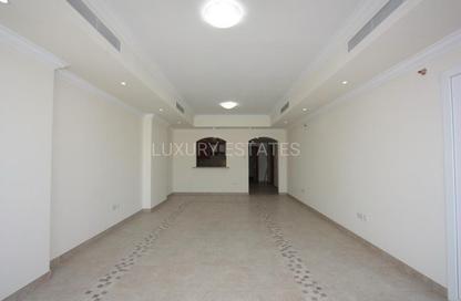 Apartment - 2 Bedrooms - 3 Bathrooms for sale in East Porto Drive - Porto Arabia - The Pearl Island - Doha Apartment - 2 Bedrooms - 3 Bathrooms for sale in East Porto Drive - Porto Arabia - The Pearl Island - Doha