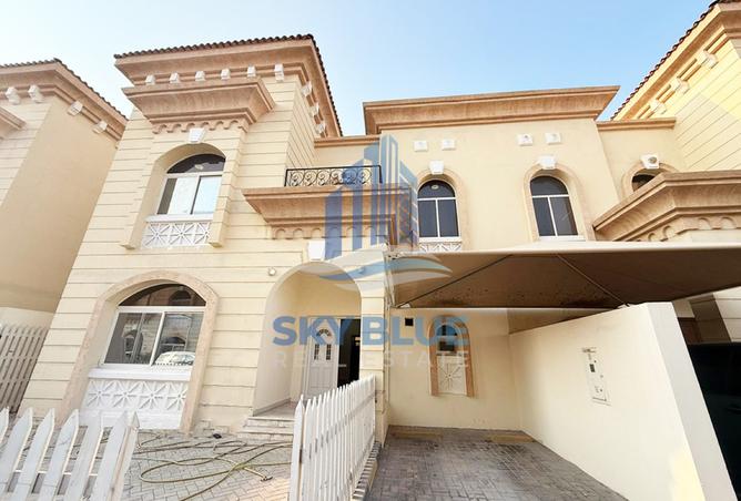 983574 - Property Image 2