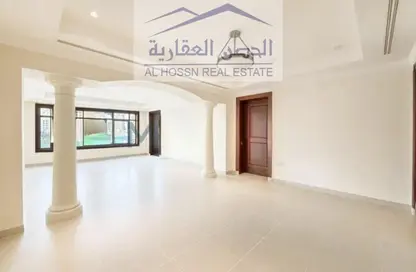 Townhouse - 2 Bedrooms - 3 Bathrooms for rent in East Porto Drive - Porto Arabia - The Pearl Island - Doha