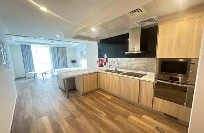 Apartment - Studio - 1 Bathroom for rent in Viva West - Viva Bahriyah - The Pearl Island - Doha