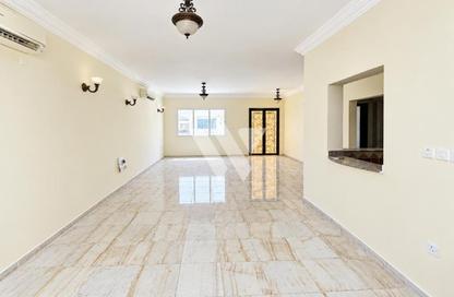 Apartment - 4 - 4 for rent in Souk Al gharaffa - Al Gharrafa - Doha