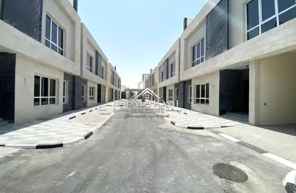 Villa - 7 Bedrooms - 7+ Bathrooms for rent in Al Kheesa - Al Kheesa - Umm Salal Mohammed
