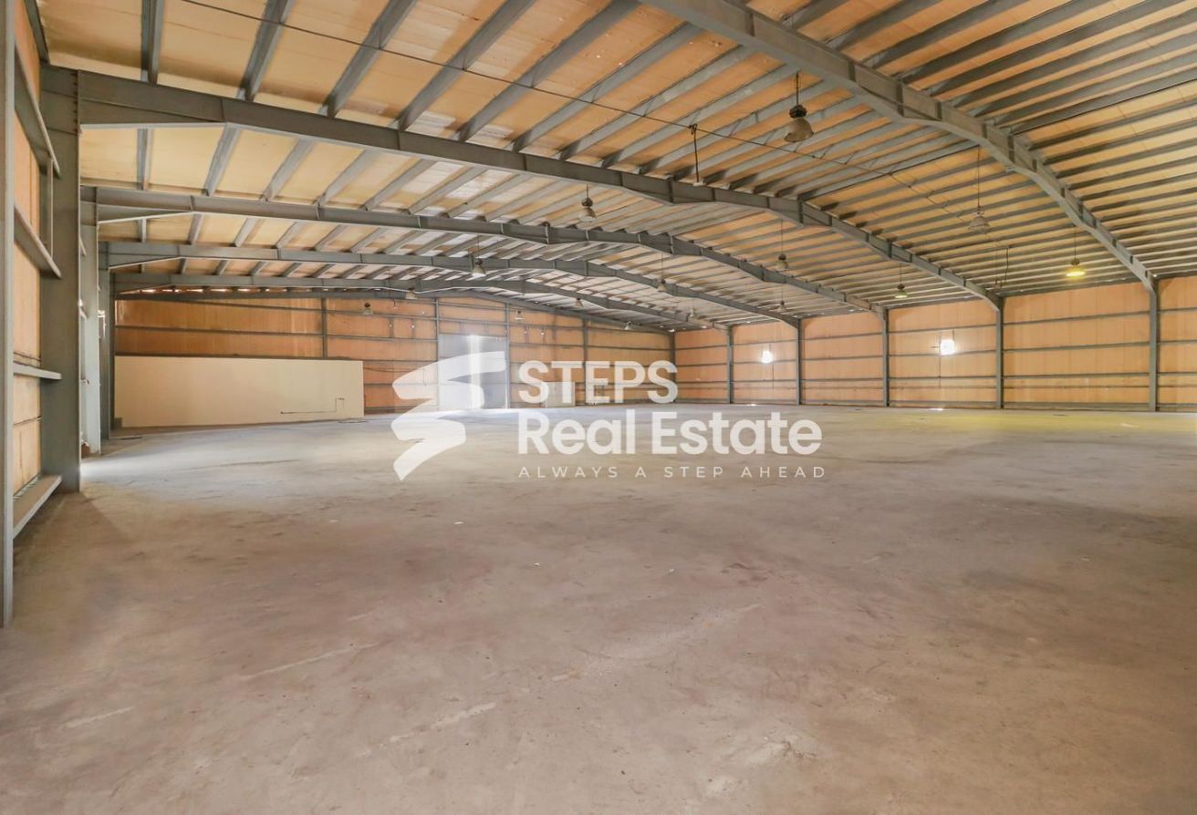 Steel Workshop with Rooms for Rent