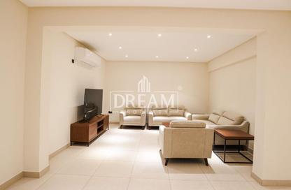 Apartment - 3 Bedrooms - 3 Bathrooms for rent in Umm Ghuwalina - Umm Ghuwailina - Doha Apartment - 3 Bedrooms - 3 Bathrooms for rent in Umm Ghuwalina - Umm Ghuwailina - Doha
