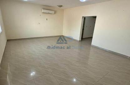 Apartment - 5 Bedrooms - 5 Bathrooms for rent in Umm Al Amad - Umm Al Amad - Al Shamal