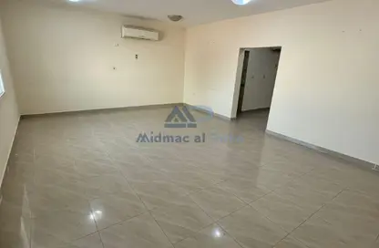 Apartment - 5 Bedrooms - 5 Bathrooms for rent in Umm Al Amad - Al Shamal