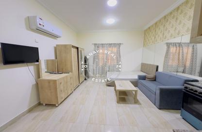 Villa - Studio - 1 Bathroom for rent in Street 871 - Al Duhail South - Al Duhail - Doha Villa - Studio - 1 Bathroom for rent in Street 871 - Al Duhail South - Al Duhail - Doha