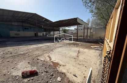Warehouse - Studio - 4 Bathrooms for rent in Industrial Area 1 - Industrial Area - Doha