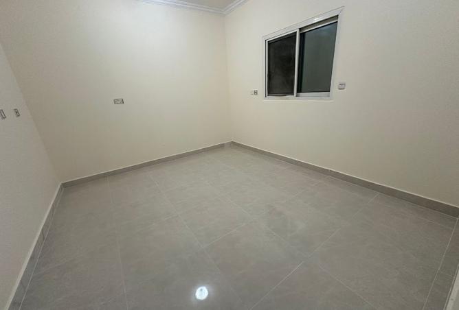 1002833 - Property Image 3