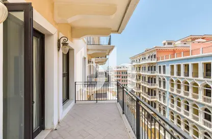 Apartment - 3 Bedrooms - 3 Bathrooms for rent in Carnaval - Qanat Quartier - The Pearl Island - Doha