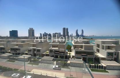 Apartment - 2 Bedrooms - 4 Bathrooms for rent in Gewan Island - The Pearl Island - Doha