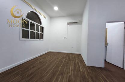 Apartment - Studio - 1 for rent in Al Sadd Road - Al Sadd - Doha