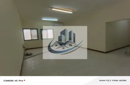 شقة - 3 غرف نوم - 3 حمامات للايجار في شارع سالاجا - دوحة الجديد - الدوحة