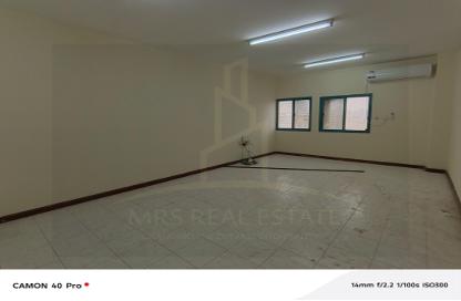 Apartment - 3 Bedrooms - 3 Bathrooms for rent in Salaja Street - Doha Al Jadeed - Doha