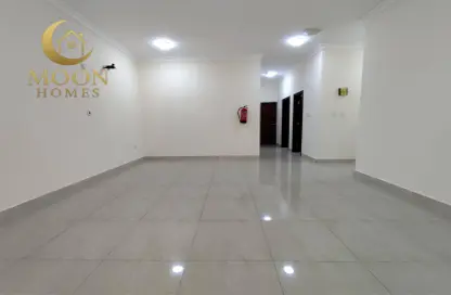 Apartment - 3 Bedrooms - 3 Bathrooms for rent in Salaja Street - Doha Al Jadeed - Doha