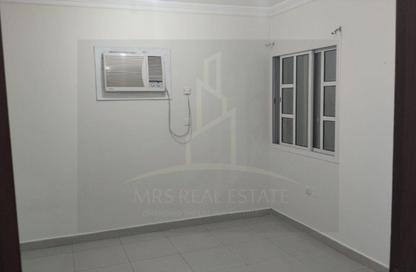 Penthouse - 1 Bedroom - 1 Bathroom for rent in Bin Dirham 3 - Al Mansoura - Doha
