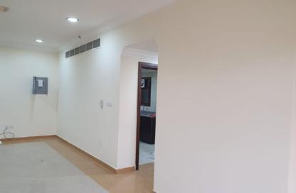 Apartment - 3 Bedrooms - 3 Bathrooms for rent in Al Mansoura - Al Mansoura - Doha