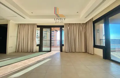 Apartment - 2 Bedrooms - 3 Bathrooms for rent in East Porto Drive - Porto Arabia - The Pearl Island - Doha