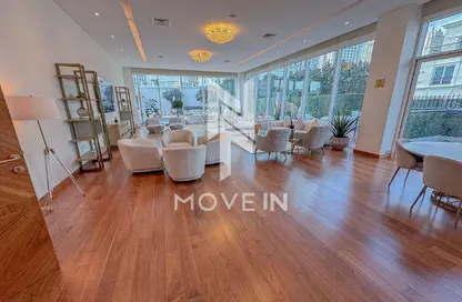 Apartment - 5 Bedrooms - 5 Bathrooms for rent in Floresta Gardens - Floresta Gardens - The Pearl Island - Doha