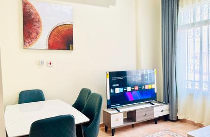 Apartment - 2 Bedrooms - 2 Bathrooms for rent in Bin Omran - Fereej Bin Omran - Doha