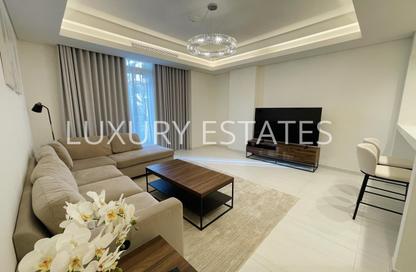 Apartment - 1 Bedroom - 2 Bathrooms for rent in Gewan Island - The Pearl Island - Doha