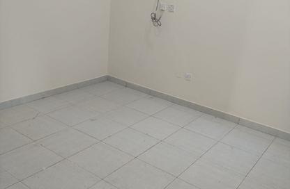 Apartment - 3 Bedrooms - 2 Bathrooms for rent in Bin Dirham 5 - Al Mansoura - Doha Apartment - 3 Bedrooms - 2 Bathrooms for rent in Bin Dirham 5 - Al Mansoura - Doha