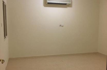 Apartment - 2 Bedrooms - 1 Bathroom for rent in Ain Khalid Gate - Ain Khaled - Doha