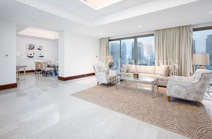 Penthouse - 4 - 5 for rent in The Pearl Island - Doha