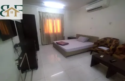 Apartment - Studio - 1 Bathroom for rent in Umm Ghwailina Comm - Umm Ghuwalina - Umm Ghuwailina - Doha