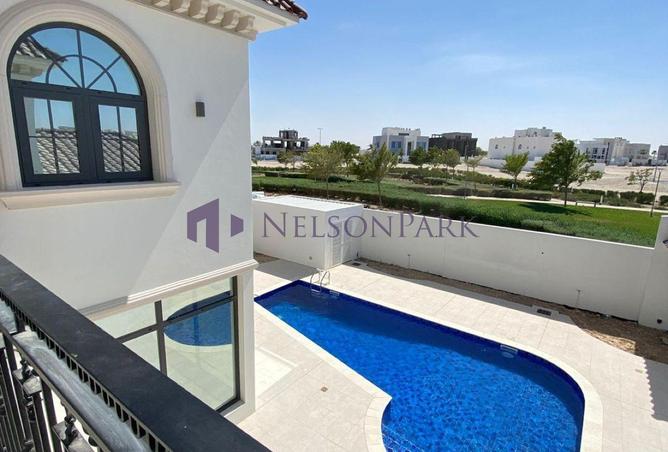 983595 - Property Image 2