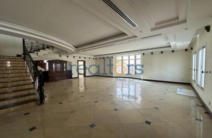 Villa - 4 Bedrooms - 6 Bathrooms for rent in West Bay Villas - West Bay - West Bay - Doha