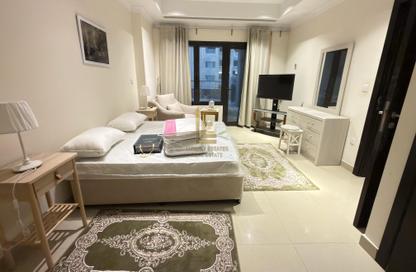 Apartment - 3 Bedrooms - 3 Bathrooms for rent in East Porto Drive - Porto Arabia - The Pearl Island - Doha