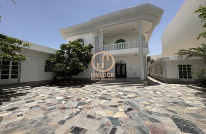 Villa - Studio - 7 Bathrooms for rent in Al Nuaija Street - Al Nuaija - Doha