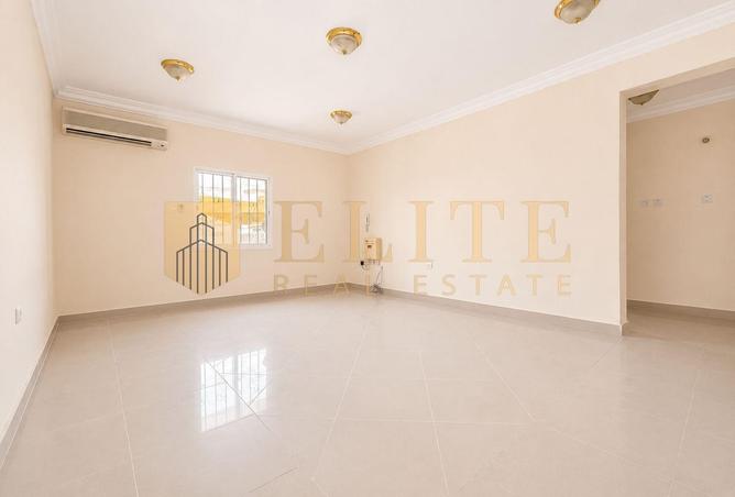 56313606 - Property Main Image
