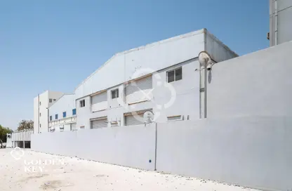 Warehouse - Studio - 4 Bathrooms for rent in Industrial Area 5 - Industrial Area - Industrial Area - Doha