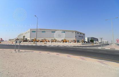 Warehouse - Studio - 7+ Bathrooms for rent in East Industrial Street - Birkat Al Awamer - Al Wakra