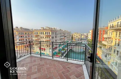 Apartment - 3 Bedrooms - 4 Bathrooms for rent in Murano - Qanat Quartier - The Pearl Island - Doha
