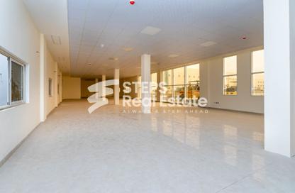 Warehouse - Studio - 7+ for rent in East Industrial Street - Birkat Al Awamer - Al Wakra