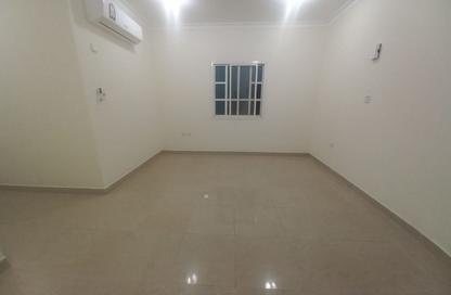 Apartment - 3 - 2 for rent in Abu Talha Street - Fereej Bin Omran - Doha
