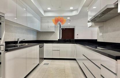 Apartment - 2 Bedrooms - 4 Bathrooms for rent in Al Mutahidah Tower - Viva Bahriyah - The Pearl Island - Doha