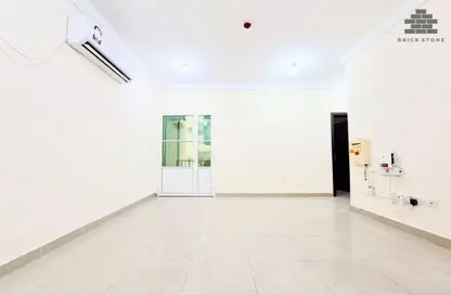شقة - 2 غرف نوم - 2 حمامات للايجار في منتزه 7 - المنتزه - الدوحة
