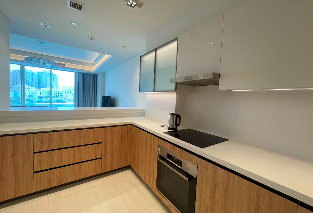 BEAUTIFUL 1BED APARTMENT WITH BIG SEA VIEW BALCONY thumbnail 3