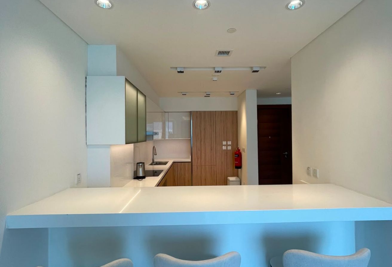 BEAUTIFUL 1BED APARTMENT WITH BIG SEA VIEW BALCONY thumbnail 11