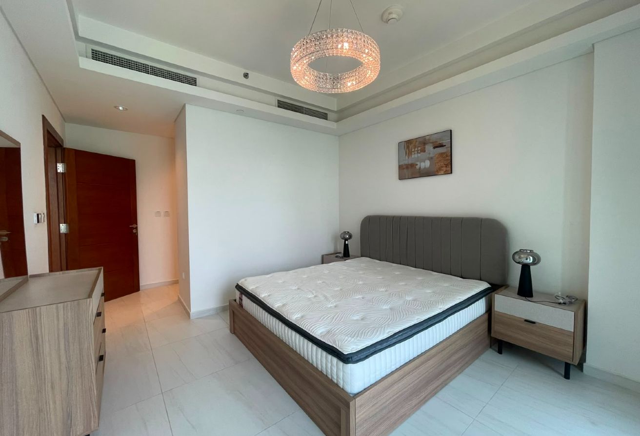 BEAUTIFUL 1BED APARTMENT WITH BIG SEA VIEW BALCONY thumbnail 4