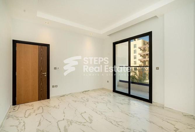 53812947 - Property Image 3