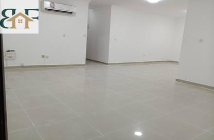 Apartment - 3 Bedrooms - 3 Bathrooms for rent in Al Sadd Road - Al Sadd - Doha