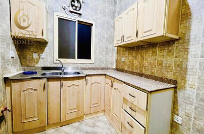 Apartment - 1 Bedroom - 2 Bathrooms for rent in Umm Ghwailina Comm - Umm Ghuwalina - Umm Ghuwailina - Doha