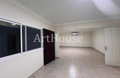 Villa - 5 Bedrooms - 3 Bathrooms for rent in Al Luqta - Al Luqta - Doha