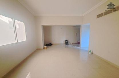 Apartment - 2 Bedrooms - 2 Bathrooms for rent in Anas Street - Fereej Bin Mahmoud North - Fereej Bin Mahmoud - Doha