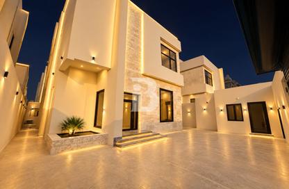 فيلا - 6 غرف نوم - 7 حمامات للبيع في الثمامة - الثمامة - الدوحة